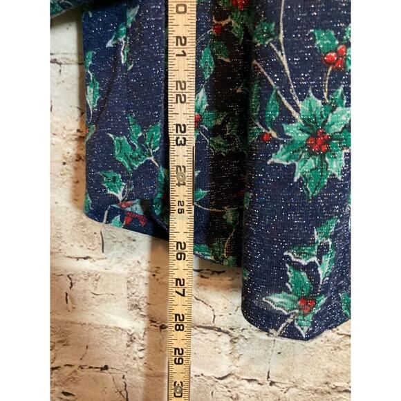 Kim Rogers Popover Top Womens Medium Glitter Holly Christmas Print Roll Tab - Picture 9 of 13